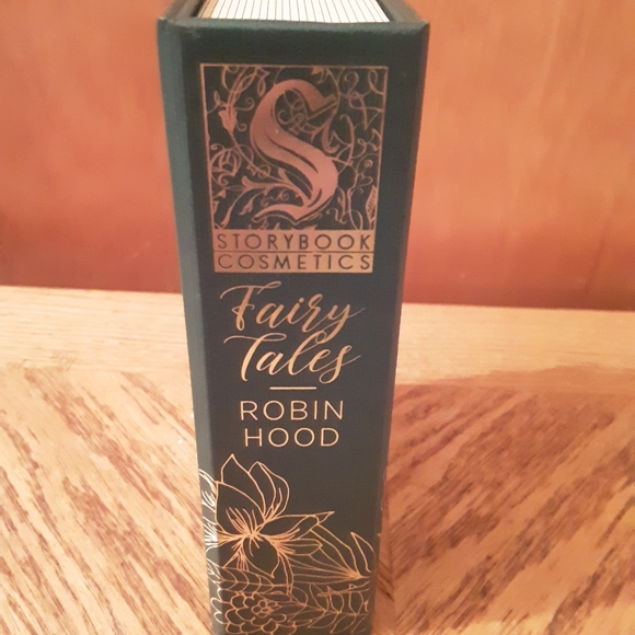 Fairy Tales StoryBook Cosmetics Robin Hood Palette - Picture 3 of 4